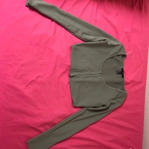 Long sleeve dark green crop top